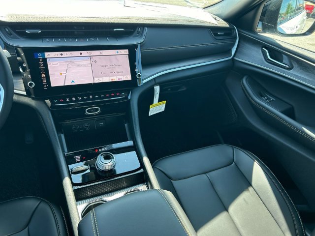 New 2026 Jeep Grand Cherokee Limited AWD/4WD image 15