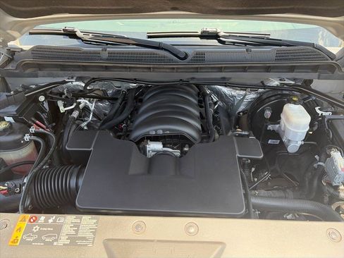 Used 2017 Chevrolet Silverado 1500 LT w/ All Star Edition AWD/4WD image 23