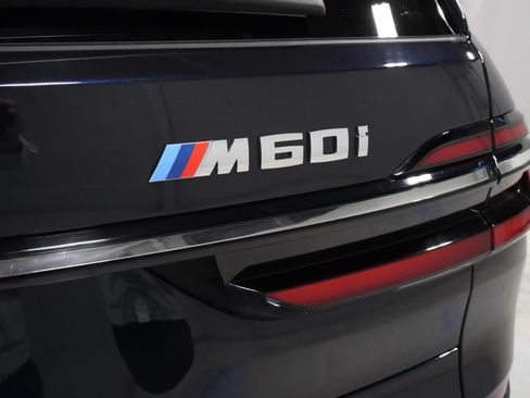 Certified 2023 BMW X7 M60i w/ Executive Package image 30