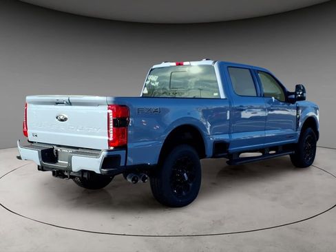 New 2026 Ford F250 Lariat w/ Black Appearance Package image 8