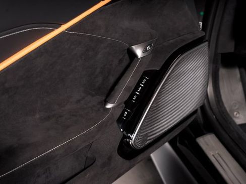 Used 2026 Ferrari Roma Spider RWD image 57