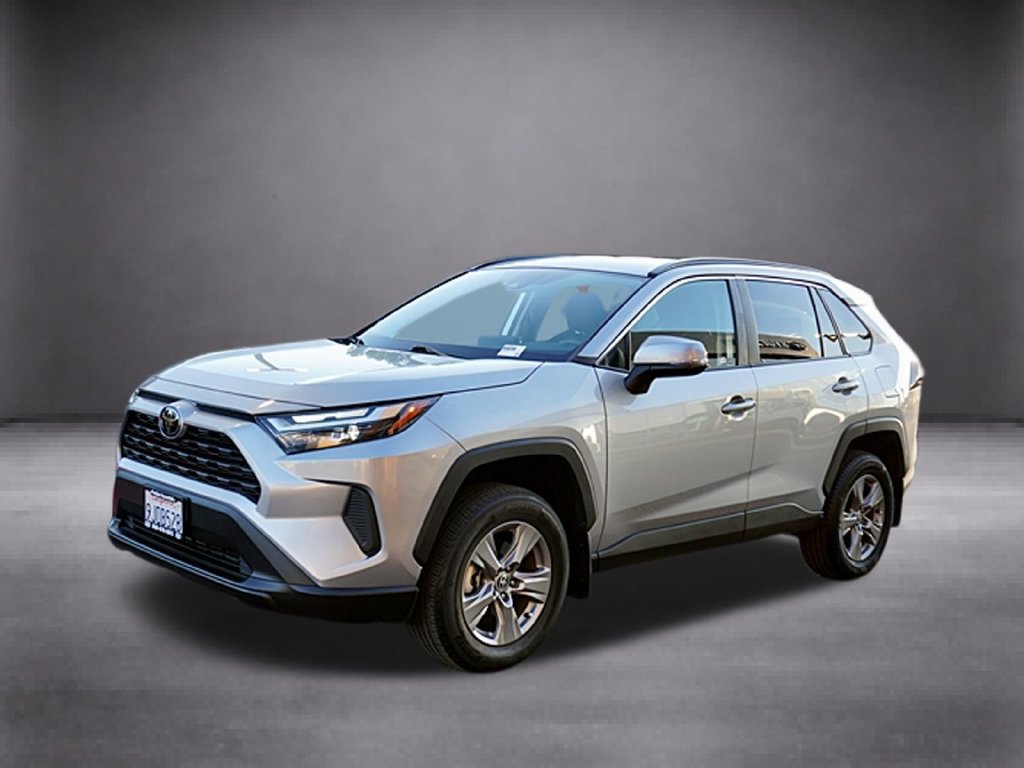 Used 2024 Toyota RAV4 XLE FWD image 10