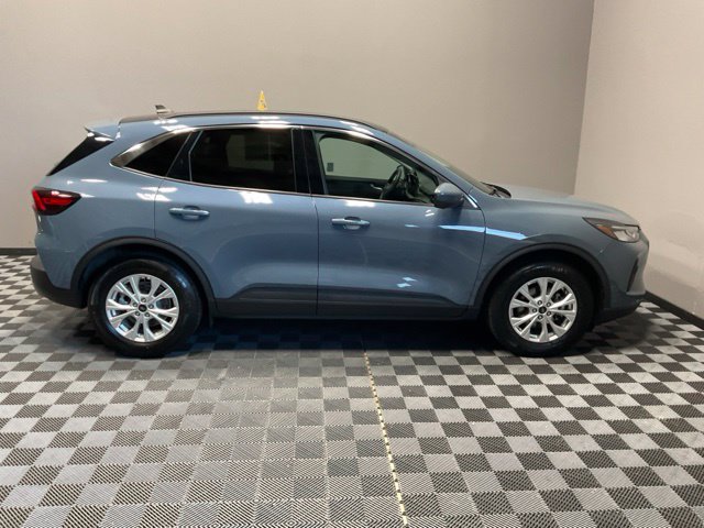 Used 2023 Ford Escape Active w/ Tech Pack #2 AWD/4WD image 7