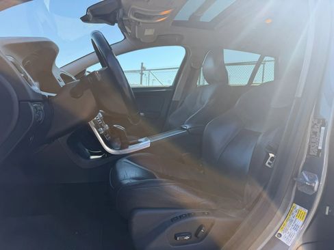 Used 2016 Volvo V60 T5 Cross Country w/ Protection Package image 11
