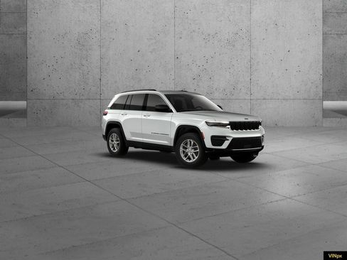 New 2026 Jeep Grand Cherokee Laredo RWD image 11