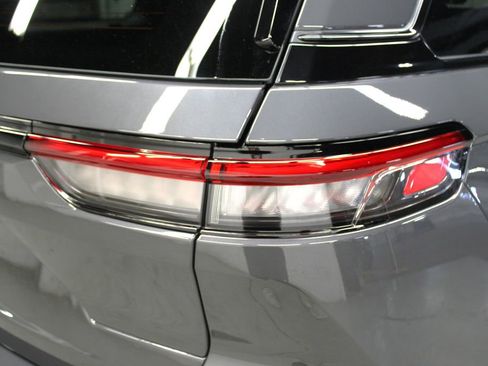 New 2025 Jeep Grand Cherokee Laredo image 38