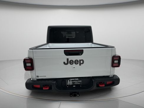 Used 2026 Jeep Gladiator Rubicon AWD/4WD image 7