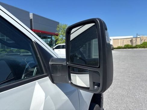 Used 2024 RAM 2500 Big Horn AWD/4WD image 3