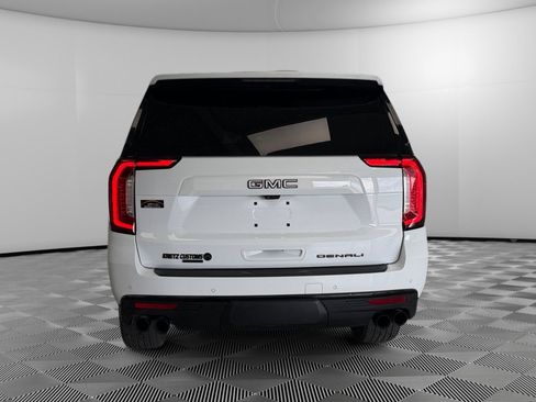Used 2022 GMC Yukon XL Denali w/ Denali Ultimate Package AWD/4WD image 7