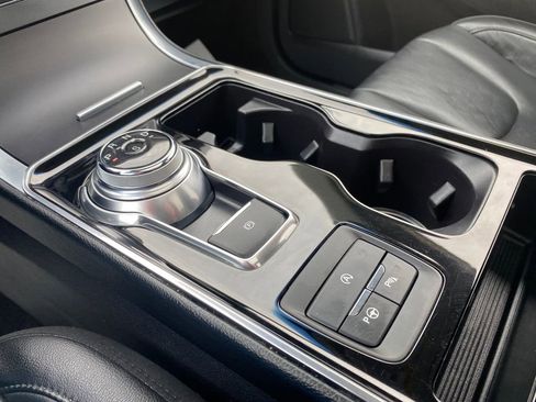 Used 2019 Ford Edge Titanium w/ Equipment Group 301A image 29