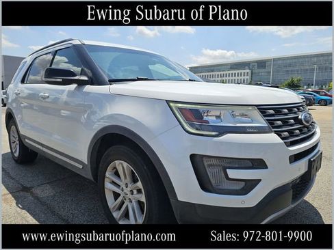 Used 2017 Ford Explorer XLT w/ Equipment Group 202A FWD image 1