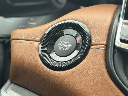 Used 2025 Jeep Compass Limited w/ Elite Group image 34