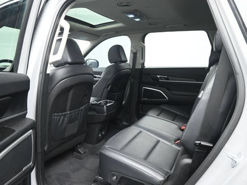 Used 2023 Kia Telluride EX AWD/4WD image 25