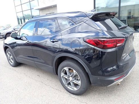 Used 2023 Chevrolet Blazer LT w/ Convenience Package AWD/4WD image 2