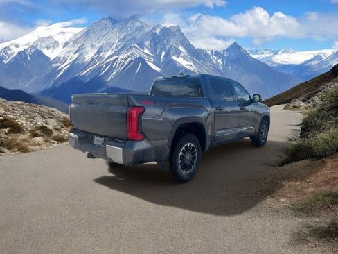 Used 2025 Toyota Tundra SR5 w/ TRD Off-Road Package AWD/4WD image 5