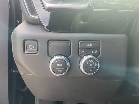 New 2026 GMC Sierra 1500 Elevation image 29