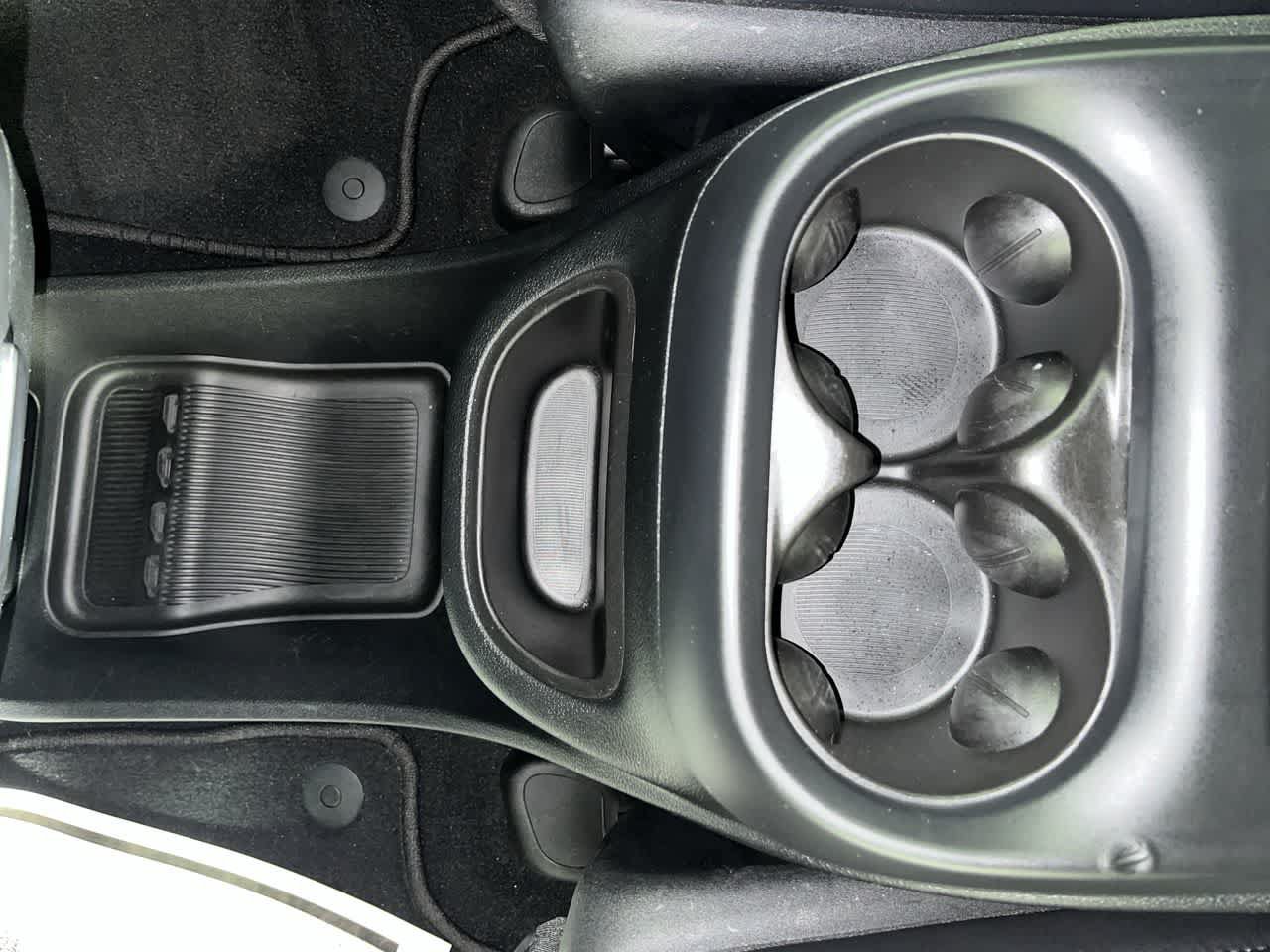 Used 2025 Chrysler Pacifica Select FWD image 21