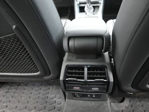 Used 2021 Audi Q3 2.0T Premium w/ Convenience Package AWD/4WD image 14