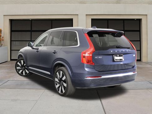 Used 2023 Volvo XC90 T8 Ultimate AWD/4WD image 2