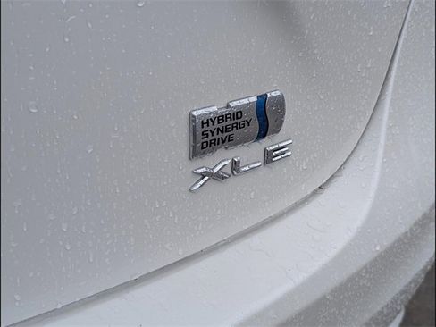 Used 2014 Toyota Avalon XLE Premium image 18