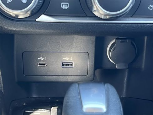 Used 2024 Nissan Kicks SV image 28