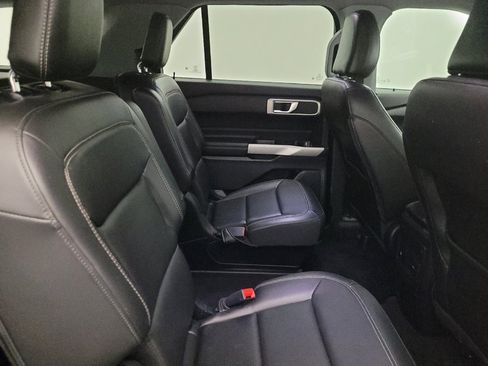 Used 2022 Ford Explorer XLT w/ Equipment Group 202A RWD image 19
