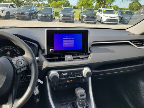 Used 2024 Toyota RAV4 LE FWD image 18