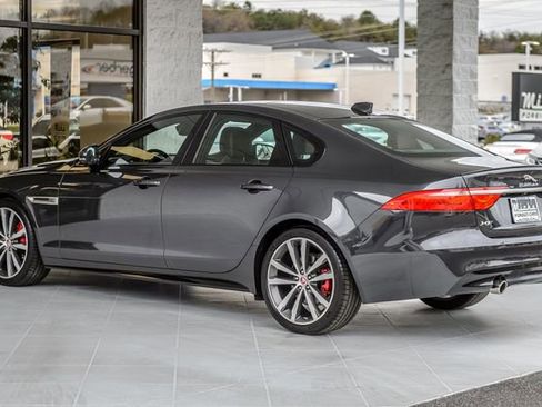 Used 2018 Jaguar XF S image 7