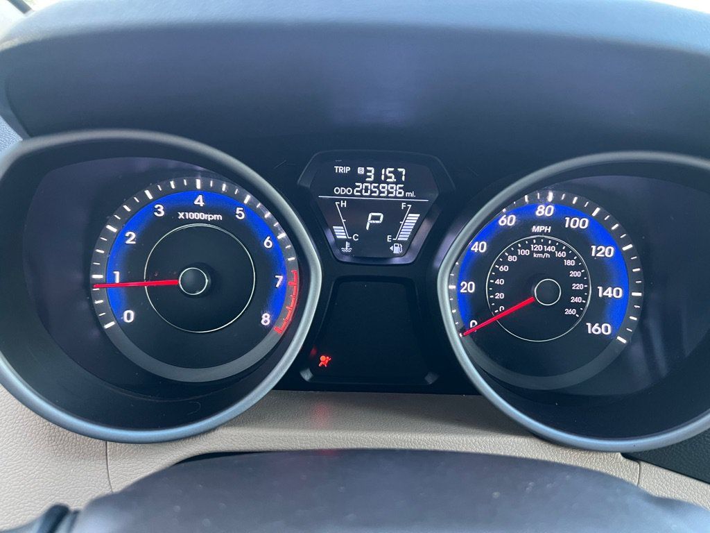Used 2011 Hyundai Elantra Limited FWD image 21