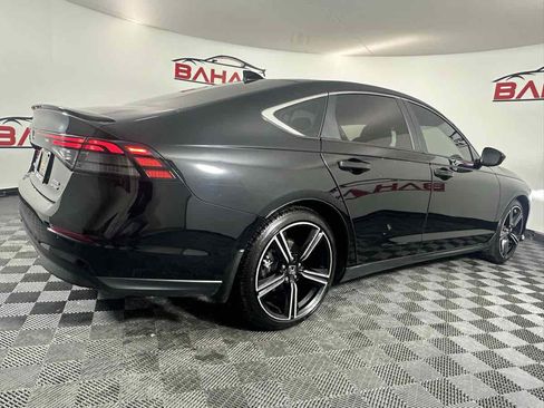 Used 2025 Honda Accord Sport image 9