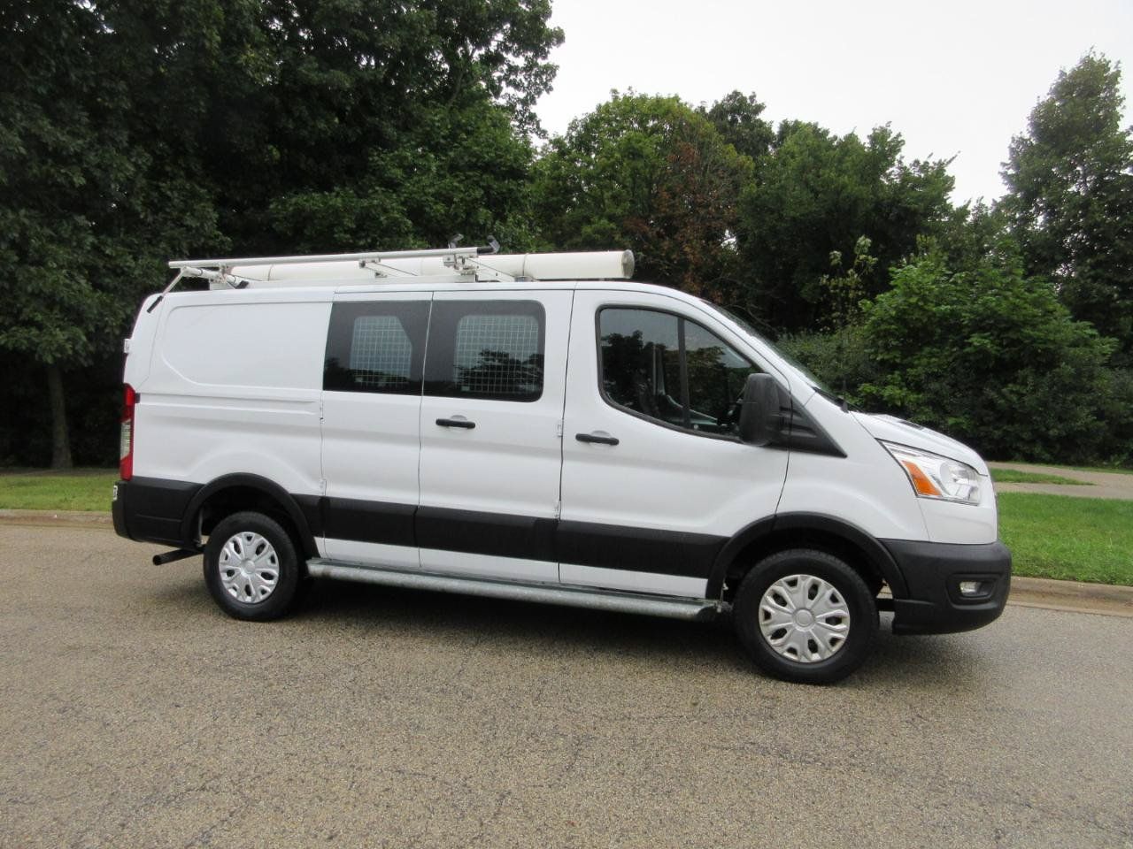 Used 2020 Ford Transit 250 Low Roof w/ Exterior Upgrade Package RWD image 6