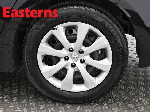 Used 2025 Toyota Corolla LE image 33