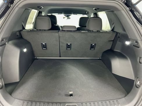 Used 2026 Chevrolet Equinox LT w/ Midnight Edition AWD/4WD image 24