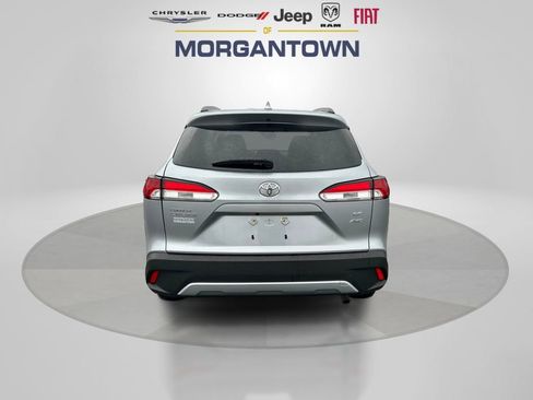 Used 2023 Toyota Corolla Cross LE image 7
