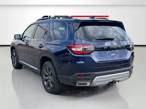 Used 2024 Honda Pilot Touring image 5