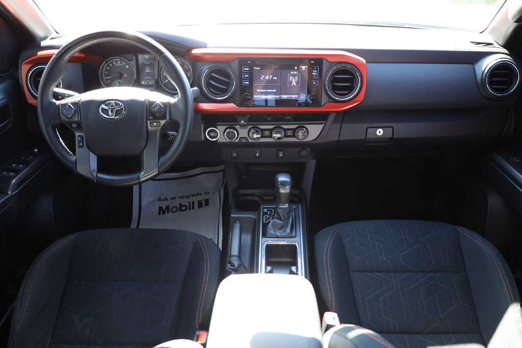 Used 2017 Toyota Tacoma TRD Off-Road AWD/4WD image 19