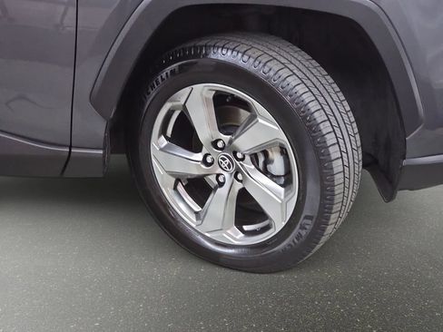 Used 2020 Toyota RAV4 Limited AWD/4WD image 35