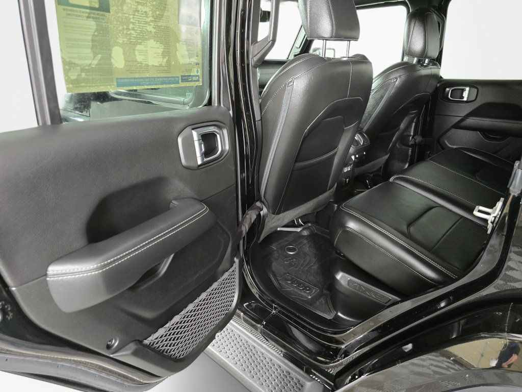 Used 2023 Jeep Wrangler Unlimited Sahara AWD/4WD image 35