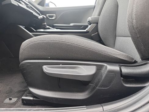 Used 2025 Kia K4 FWD image 16