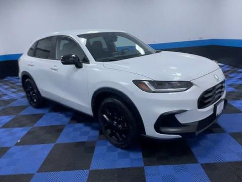 Used 2024 Honda HR-V Sport image 2