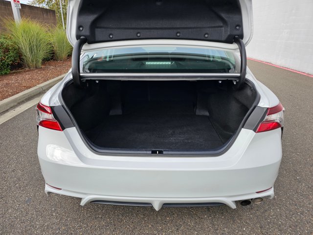 Used 2022 Toyota Camry SE FWD image 10