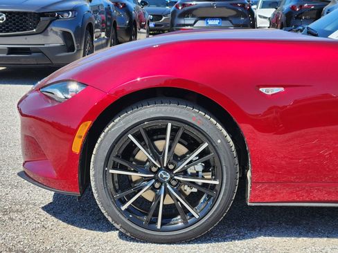 New 2026 MAZDA MX-5 Miata RF Grand Touring RWD image 6