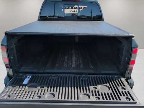 Used 2025 Nissan Frontier PRO-4X w/ Pro Convenience Package image 8