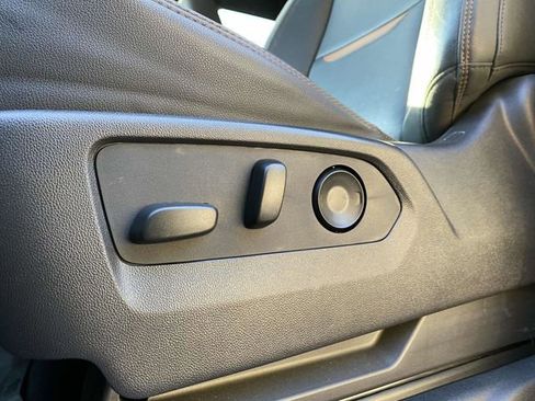 Used 2024 GMC Sierra 2500 AT4 w/ AT4 Premium Plus Package image 18