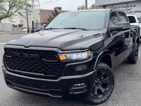 Used 2025 RAM 1500 Big Horn AWD/4WD image 3