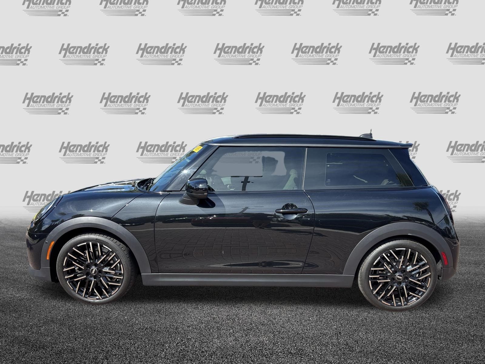 Used 2025 MINI Cooper S FWD image 7