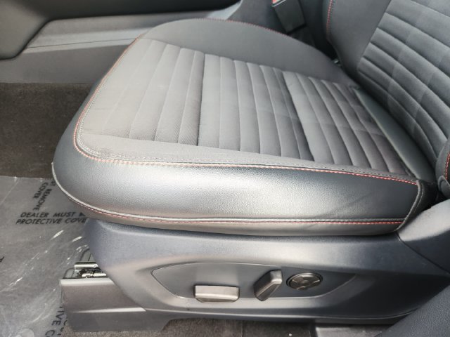 Used 2025 Ford Explorer ST-Line w/ Premium Package RWD image 25