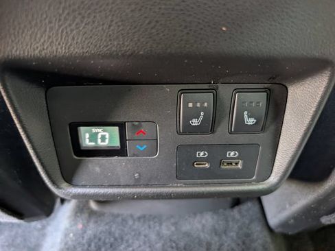 Used 2023 Nissan Rogue Platinum w/ Platinum Premium Package FWD image 32