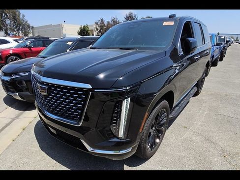 Used 2025 Cadillac Escalade Premium Luxury AWD/4WD image 3