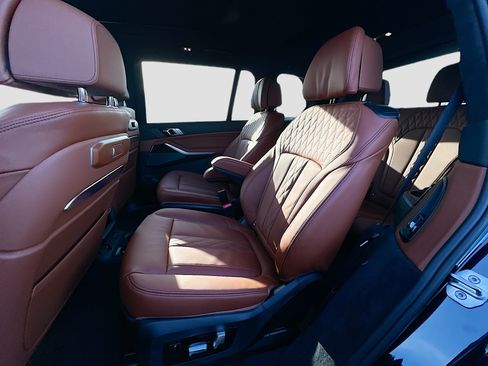 New 2027 BMW X7 xDrive40i w/ Executive Package AWD/4WD image 18